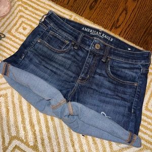 DARK WASH AMERICAN EAGLE JEAN SHORTS!!!!